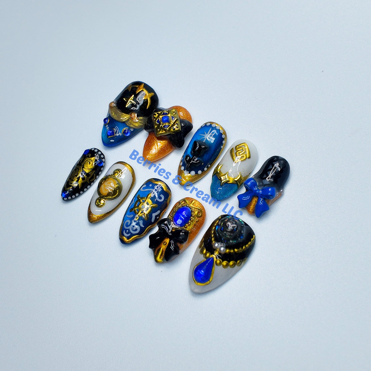 Navia Nails