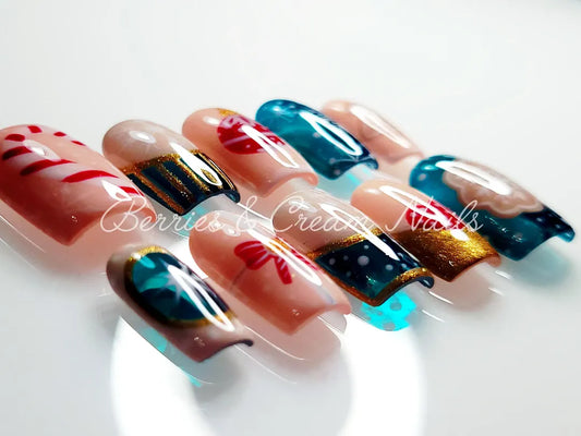 Vintage Christmas Nails
