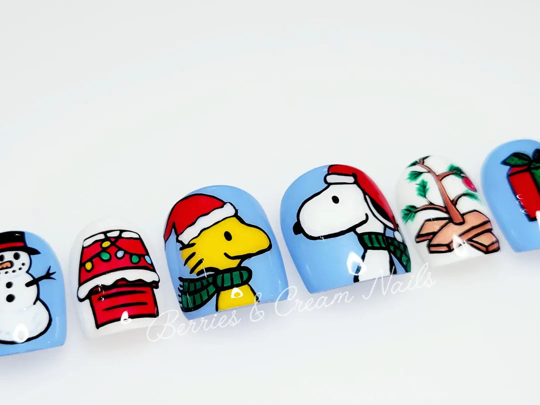 Christmas Snoopy Nails