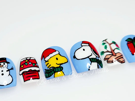 Christmas Snoopy Nails