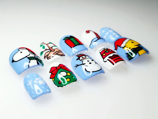 Christmas Snoopy Nails