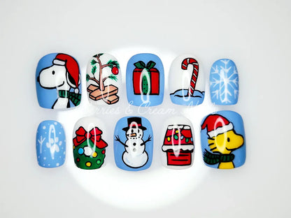 Christmas Snoopy Nails